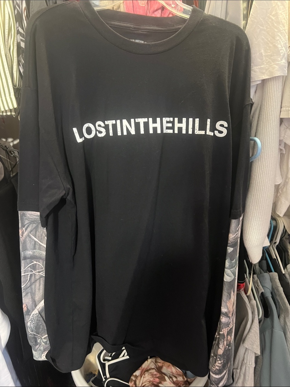 Lostinthehills Men’s Black Graphic Long Sleeve Shirt